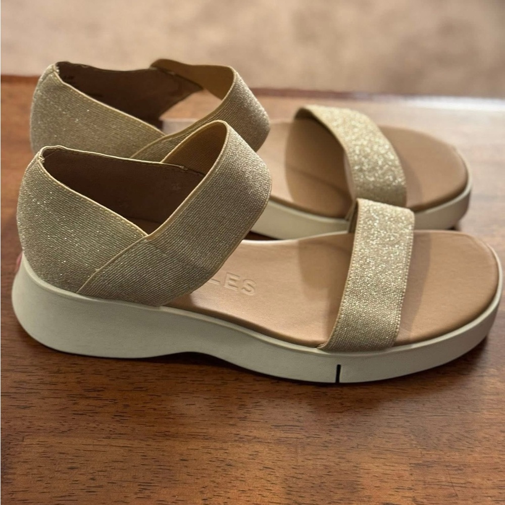 AEROSOLES Women's Cream Sandals - Picture 2 of 4